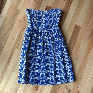 Beautiful blue and white bird strapless dress